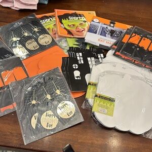 HALLOWEEN books and crafts! All for one price!
